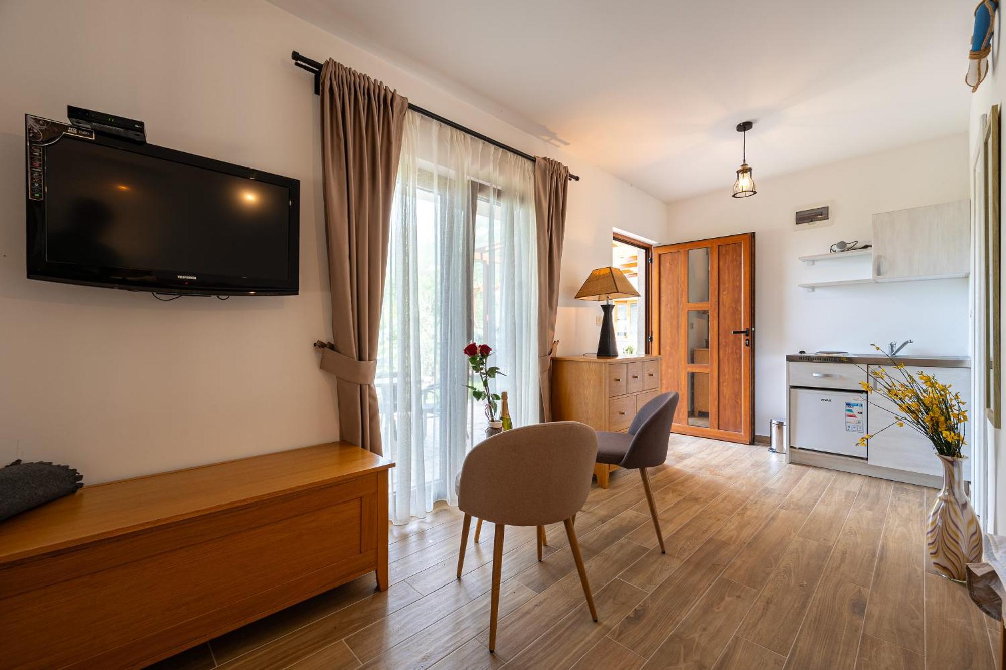 Sunset & Sunrise Villas In Stanisici-Two Villas With Common Pool Budva Kültér fotó