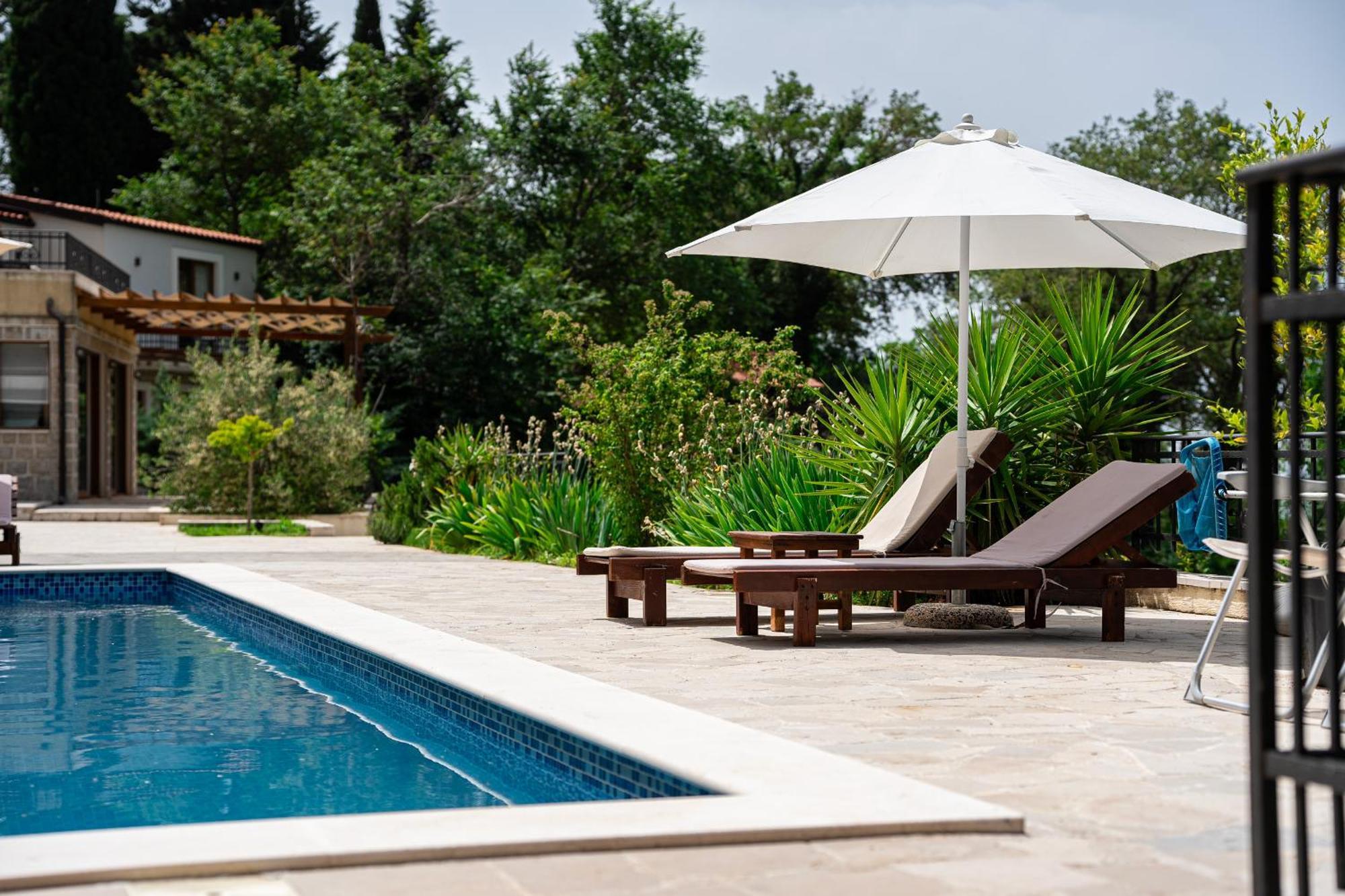 Sunset & Sunrise Villas In Stanisici-Two Villas With Common Pool Budva Kültér fotó